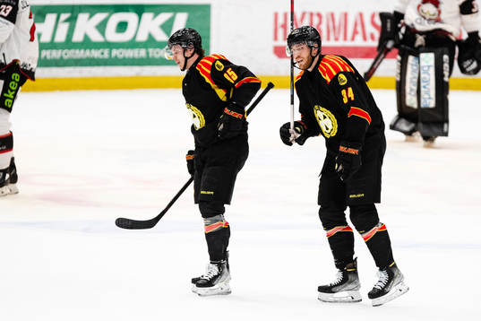 Brynäs Nick Olesen och Oscar Eklind deppar