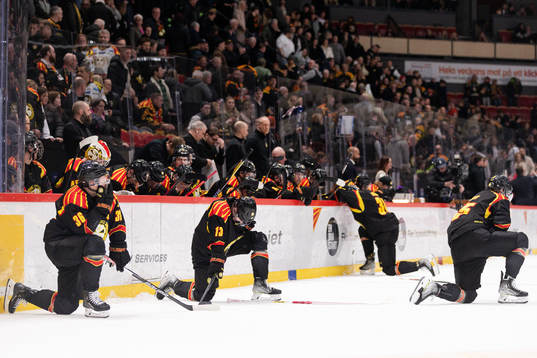 Brynäs Linus Ölund och Samuel Johannesson  deppar