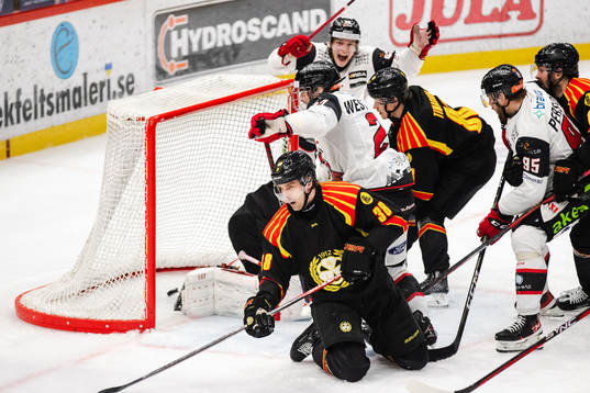 Malmö Redhawks Ponthus Westerholm gör 0-1 bakom Brynäs