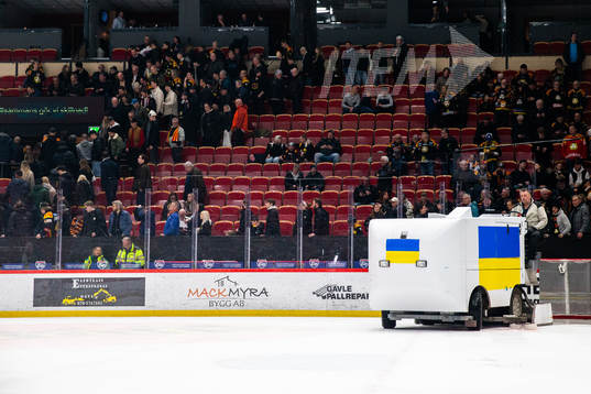 Ismaskin med Ukrainas flagga