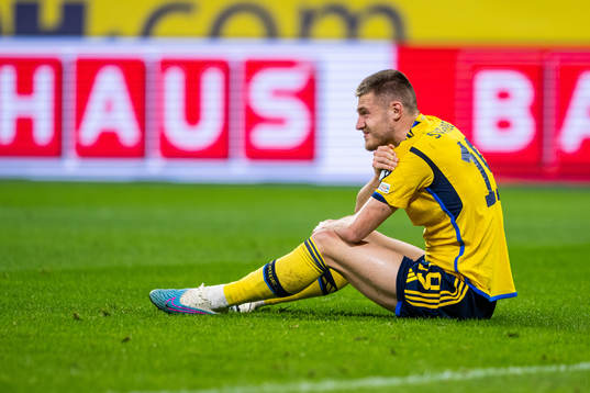 Mattias Svanberg of Sweden in pain