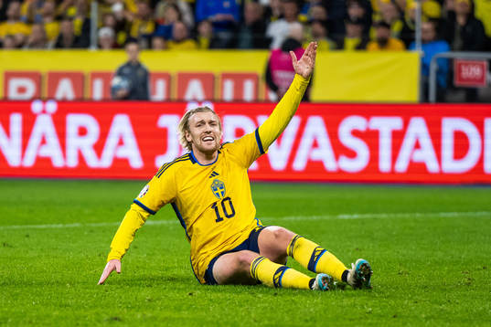 Emil Forsberg of Sweden reacts