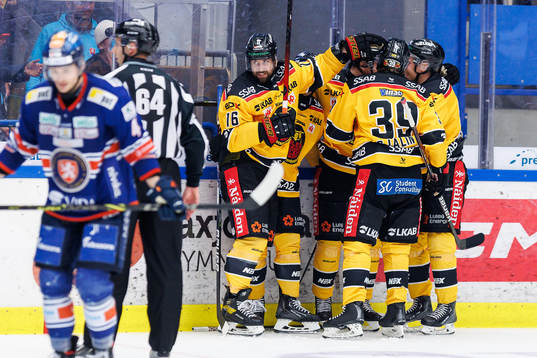 Bläddra bland fler bilder av Ishockey, SHL, Kvartsfinal 5, Växjö - Luleå