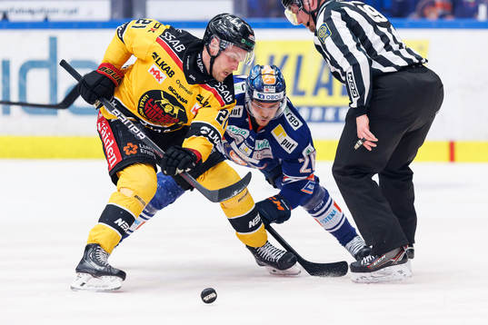 Luleås Juhani Tyrväinen och Växjös Joel Kellman