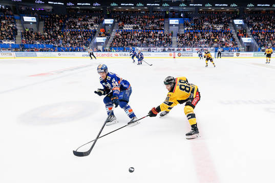 Växjös Joel Persson och Luleås Joonas Rask