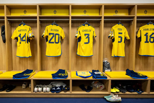 The jerseys of Edvin Kurtulus, Kristoffer Olsson, Victor