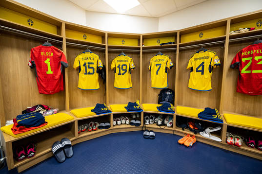 The jerseys of Robin Olsen, Carl Starfelt, Mattias