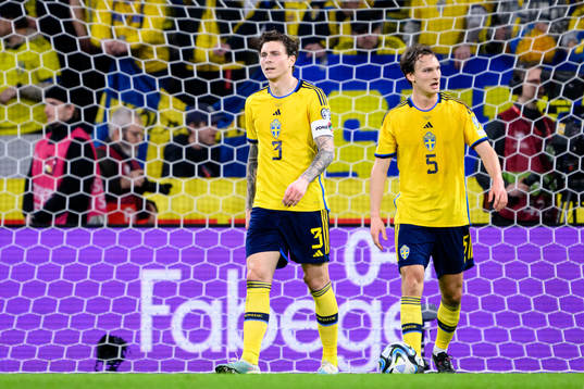 Victor Nilsson Lindelöf and Hjalmar Ekdal of Sweden look
