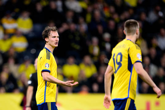 Hjalmar Ekdal of Sweden looks dejected