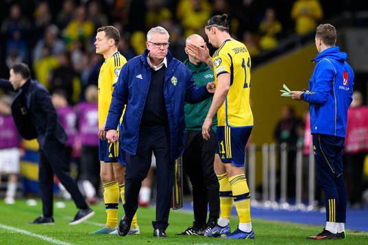 Head coach Janne Andersson and Zlatan Ibrahimovic of Sweden