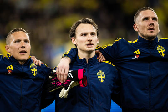 Ludwig Augustinsson, Hjalmar Ekdal and goalkeeper Robin