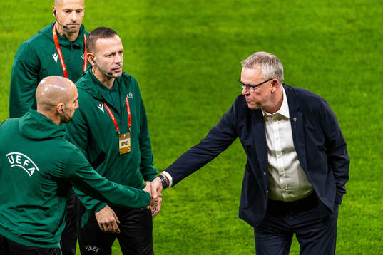 Head coach Janne Andersson of Sweden greets the referees