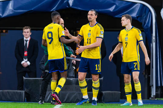 Alexander Isak is substituted of for Alexander Isak of