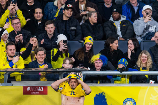 Zlatan Ibrahimovic of Sweden prepares to be substituted