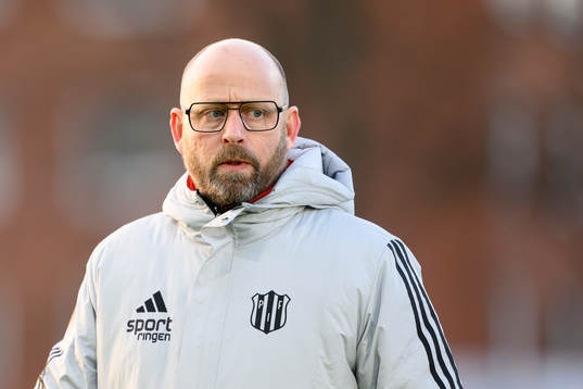 Piteås tränare Stellan Carlsson innan fotbollsmatchen i