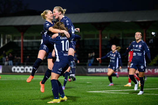 FC Rosengårds Emma Jansson, Emilia Larsson jublar med