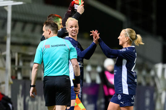 FC Rosengårds Caroline Seger byts in istället för Mia