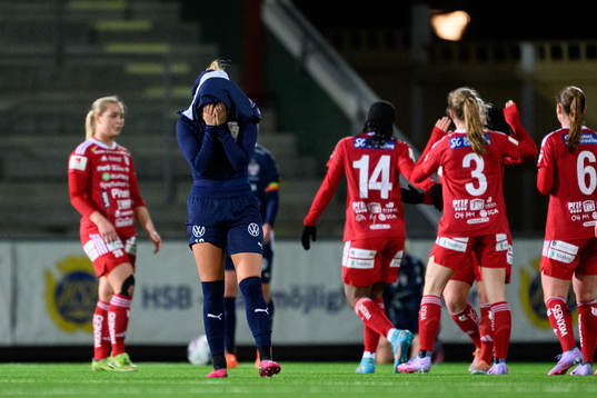 FC Rosengårds Olivia Holdt deppar