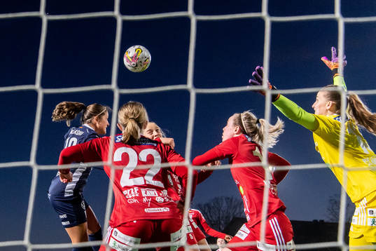 FC Rosengårds Loreta Kullashi gör 1-0 bakom Piteås