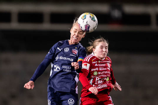 FC Rosengårds Caroline Seger och Piteås Hanna Andersson