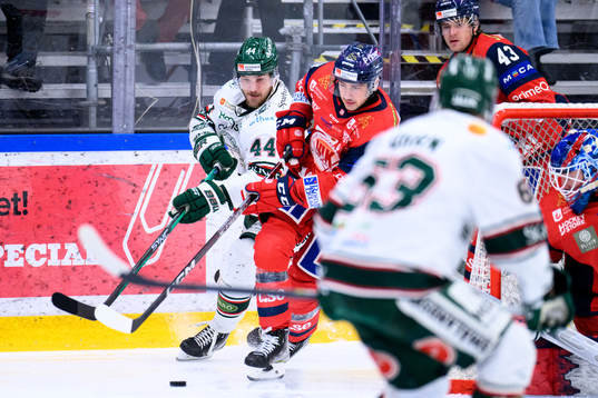 Tingsryds Jonatan Harju och Västerviks Matteo Gennaro