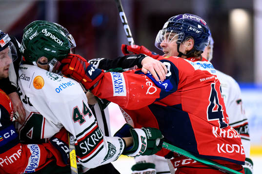 Bråk mellan Tingsryds Jonatan Harju och Västerviks Max
