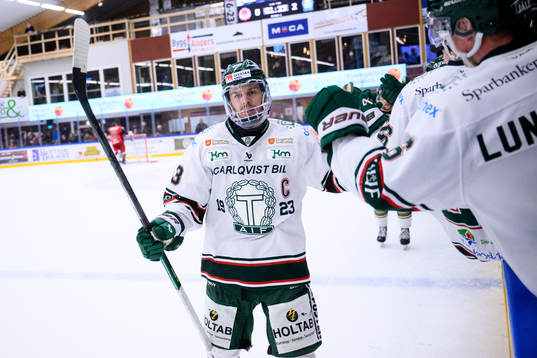 Tingsryds Daniel Öhrn jublar