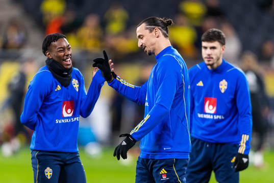Anthony Elanga and Zlatan Ibrahimovic of Sweden