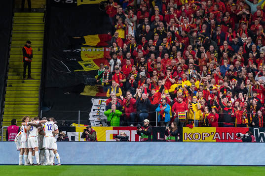Romelu Lukaku of Belgium celebrates with team mates