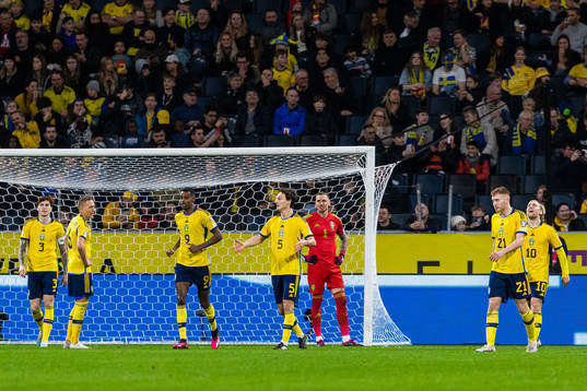 Victor Nilsson Lindelöf, Ludvig Augustinsson, Hjalmar