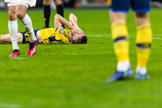 Mattias Svanberg of Sweden looks dejected