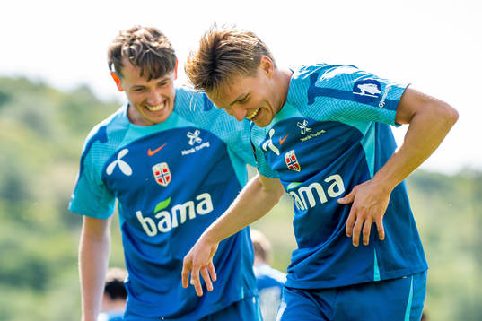 Sander Berge and Martin Ødegaard of the Norwegian national