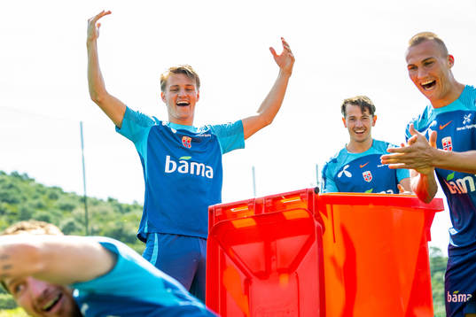 Stefan Strandberg, Martin Ødegaard, Sander Berge and Leo