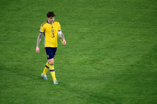 Victor Nilsson Lindelöf of Sweden looks dejected