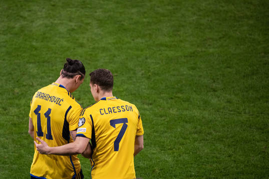 Zlatan Ibrahimovic and Viktor Claesson of Sweden