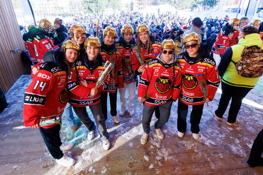Bläddra bland fler bilder av  Ishockey, SDHL, Luleå Hockey, guldfirande