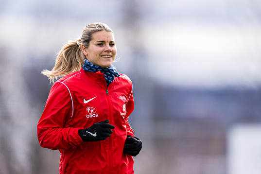 Andrine Stolsmo Hegerberg of Brann warms up