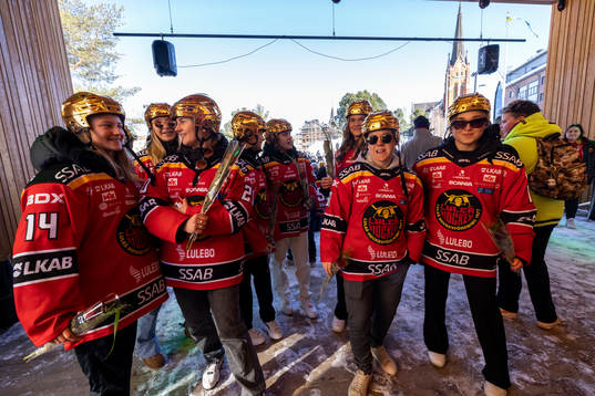 Wilma Sjölund Klara Kenttälä Lisa Johansson  Anna