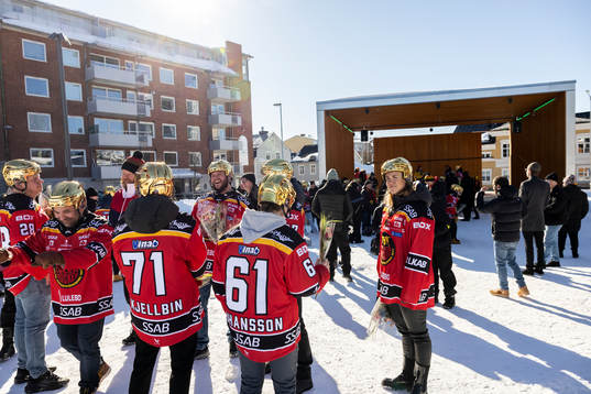 Luleå / MSSK spelare  jublar