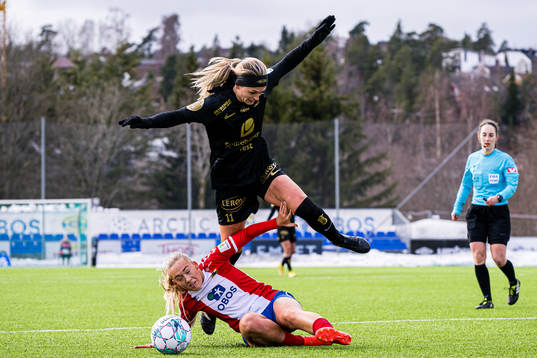 Julie Aune Jorde of Lyn and Alyssa Mae Walker of Brann