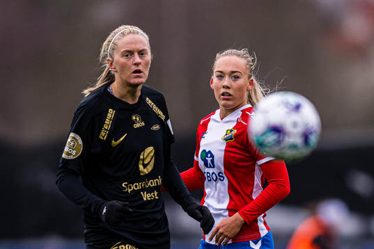 Maria Brochmann of Brann and Julie Aune Jorde of Lyn
