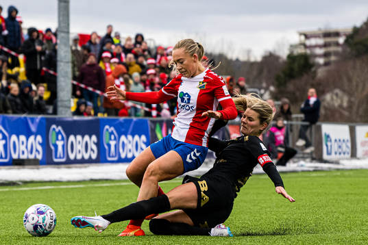 Julie Aune Jorde of Lyn and Andrine Stolsmo Hegerberg of