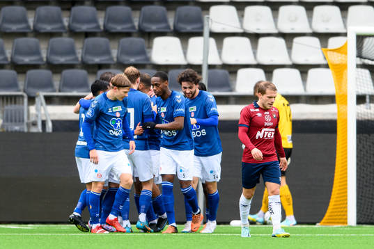 KFUMs spelare jublar