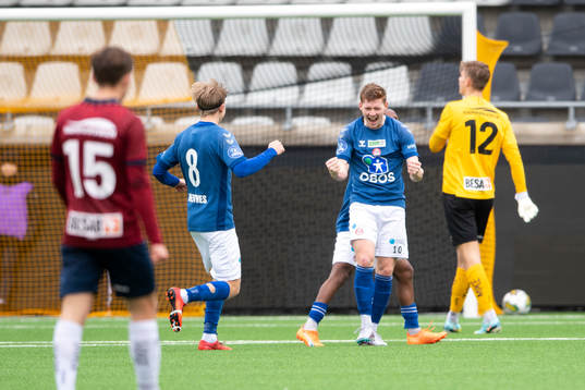 KFUMs Thomas Klemetsen Jakobsen jublar