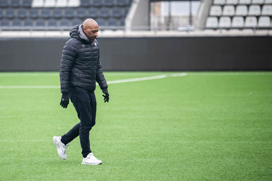Örgrytes tränare Jeffrey Aubynn deppar