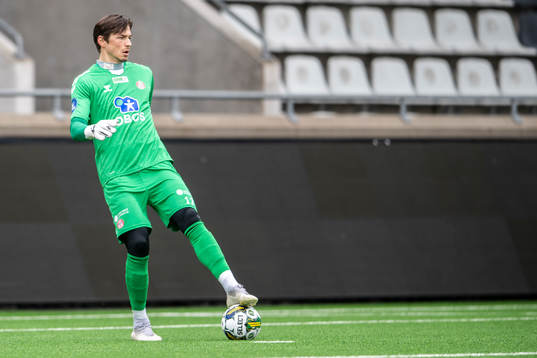 KFUMs målvakt Andreas Vedeler