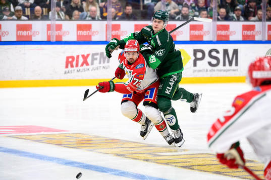 Frölundas Patrik Carlsson och Färjestads Lucas Forsell