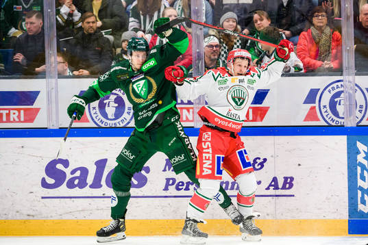 Färjestads Eric Engstrand och Frölundas Max Friberg