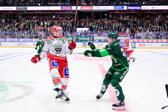 Frölundas Max Friberg och Färjestads Lucas Forsell
