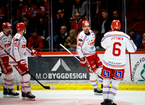 Timrås Emil Pettersson jublar vid 0-1